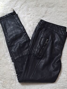 BLANKNYC Black Faux Leather Moto Skinny Pants Size 29/32 NWOT